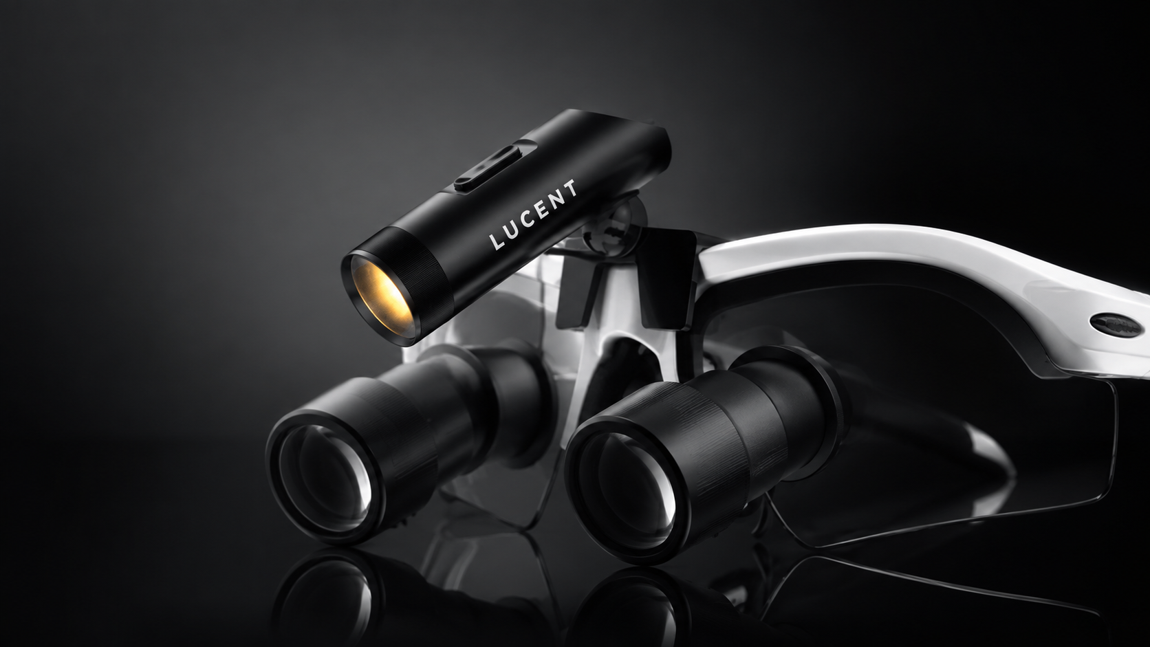 IVORI Lucent light module mounted alongside precision dental loupes